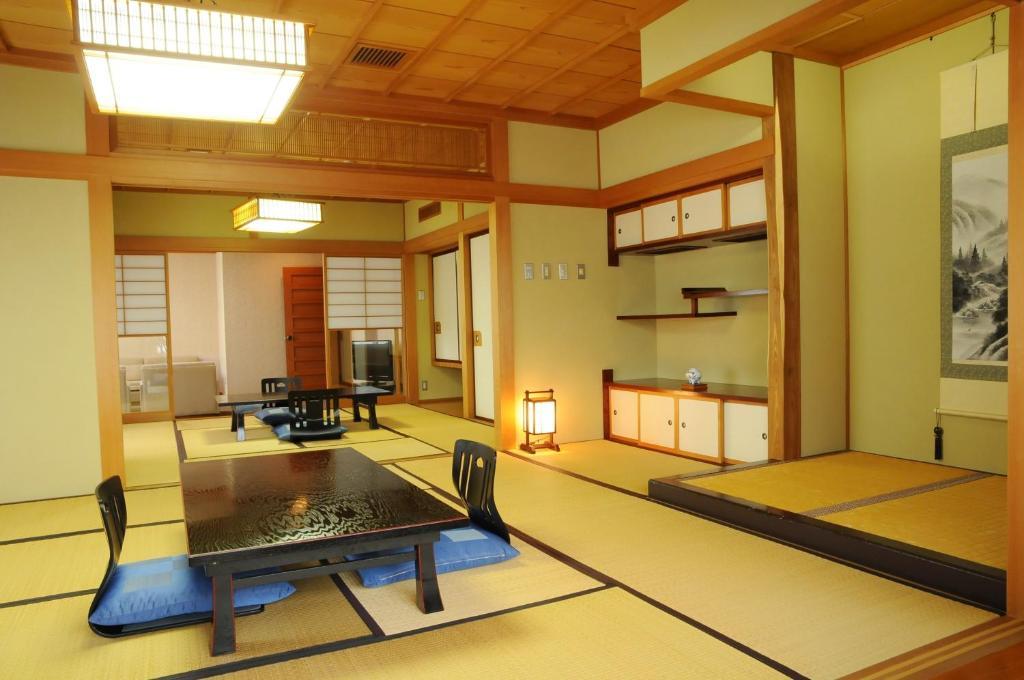 Hotel Echigo Yuzawa Onsen Sakura Tei Habitación foto